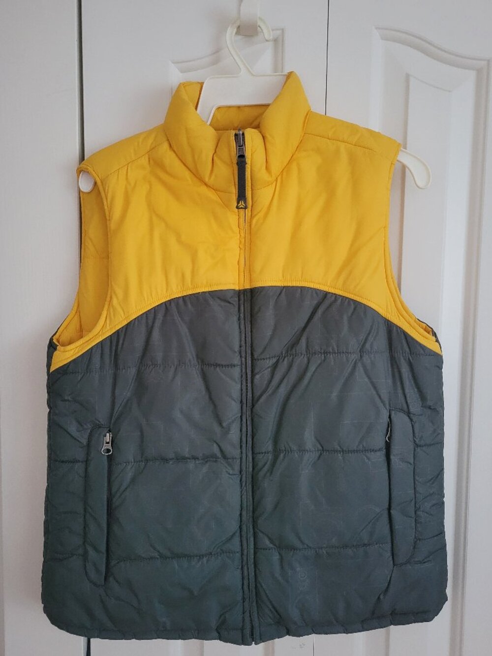 Old Navy Kids L Reversible Yellow/Grey Vest Nylon/Polyester